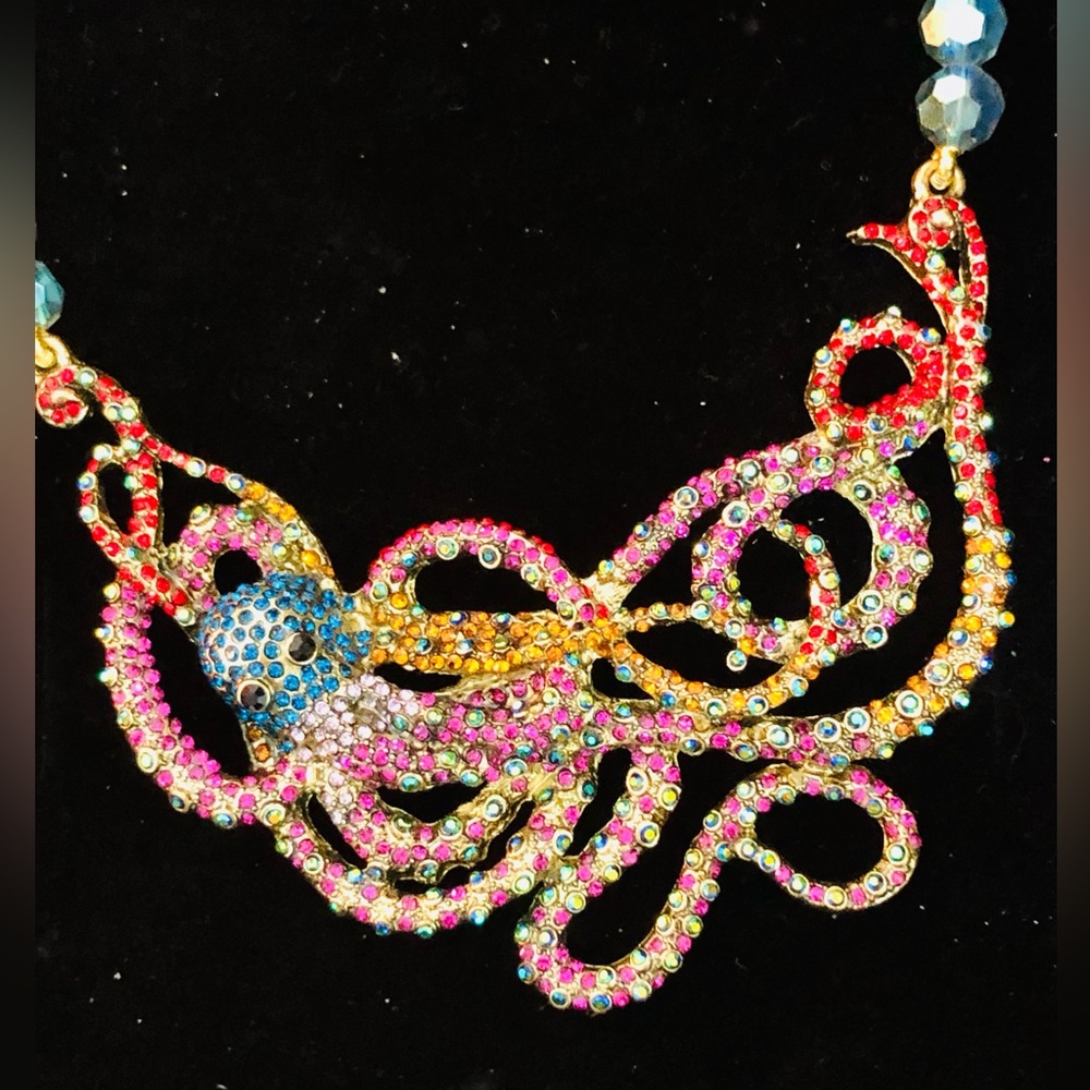 Heidi Daus “ Octopus at PLAY” Multicolor Swarovski Necklace - Picture 7 of 8
